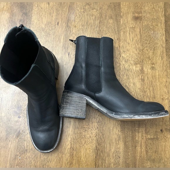 Free People Black Leather Chelsea Ankle Boots Block Heel 39EU (US 8-8.5) - Picture 8 of 13